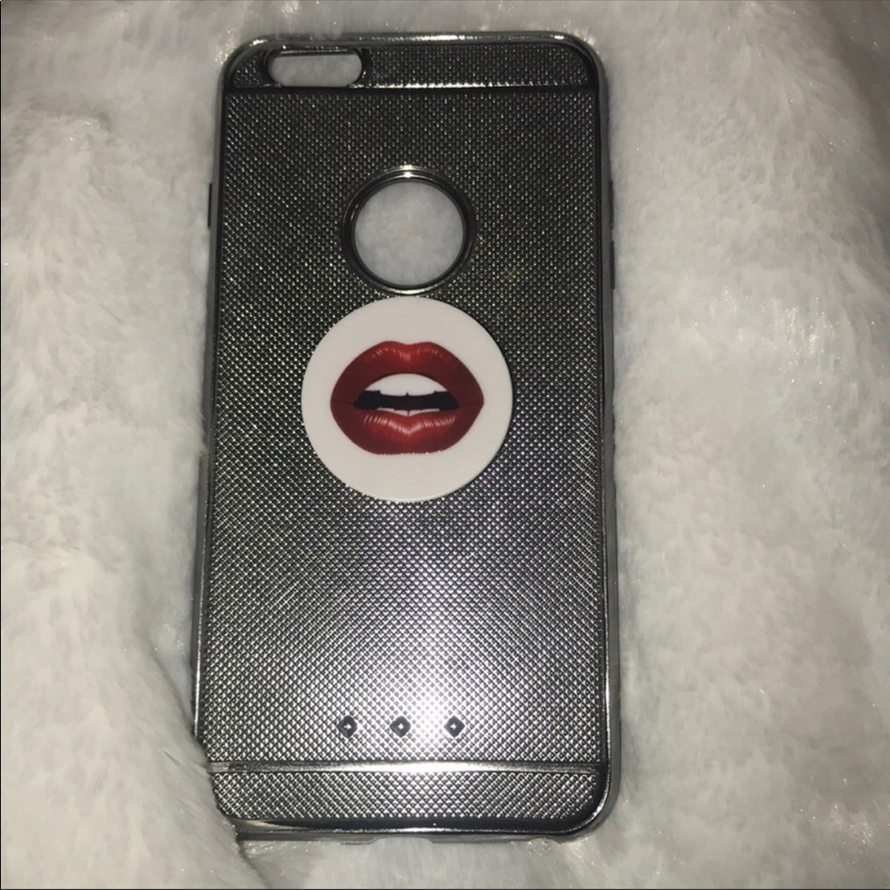 Pop Socket included